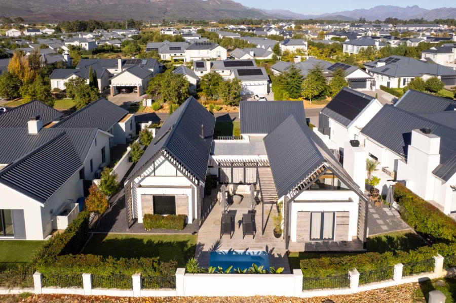 To Let 3 Bedroom Property for Rent in Val De Vie Estate Western Cape